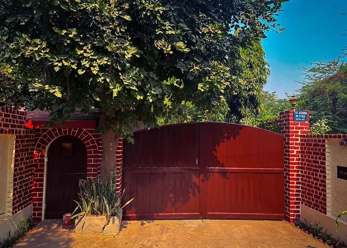 Art House By 8Mh - Peaceful Escape In Sainik Farms